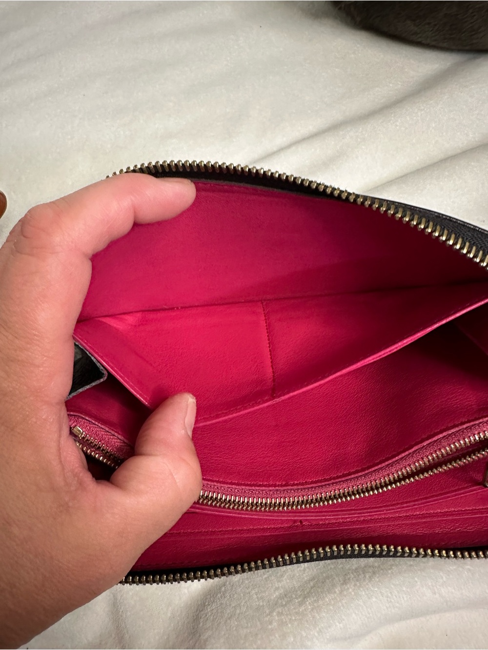 Louis Vuitton Black Leather Portefeuille Taurillion Comete Long Wallet w/ Pink - Picture 15 of 16